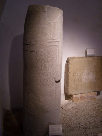 Apulien Troia Museo Civico Meilenstein V.Traiana